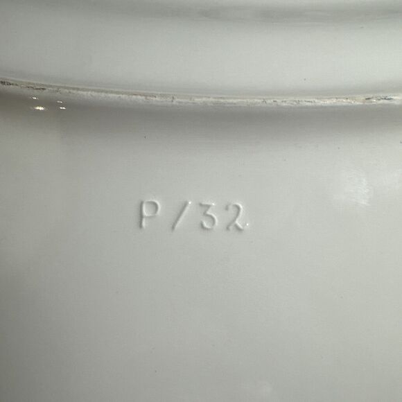 Este Made in Italy P/32 Decorator & Mano Parrot Plate (10.5”) - Picture 5 of 7